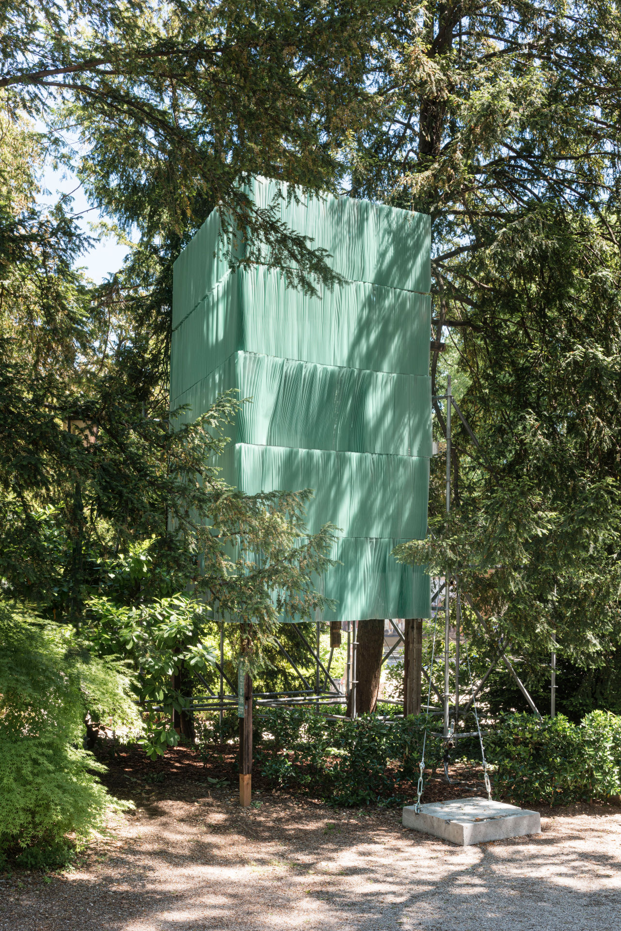 Installation Design : Ryoko Iwase<br/>Photo : Alberto Dtrada