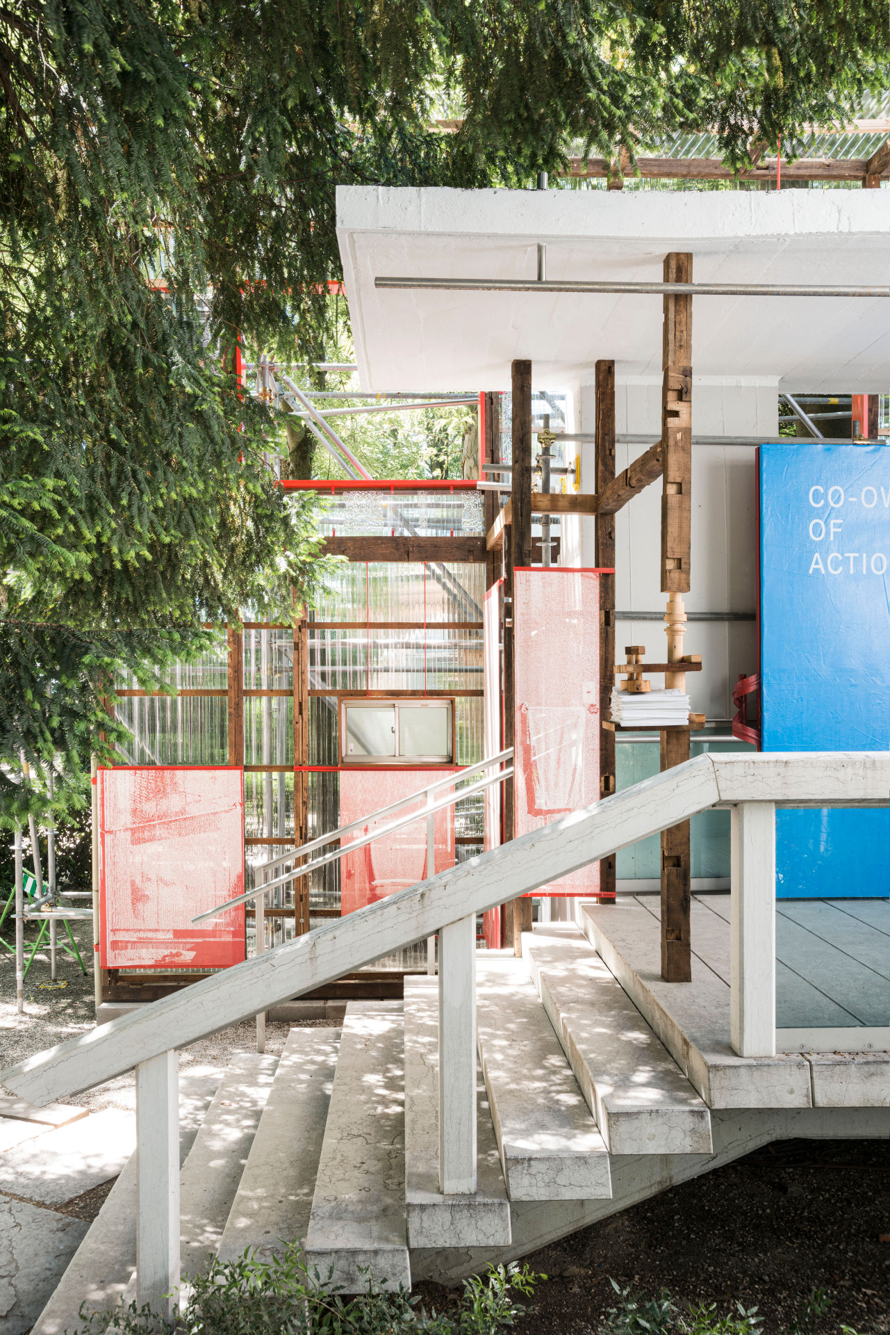 Installation Design : SUNAKI Inc.<br/>Photo : Alberto Dtrada