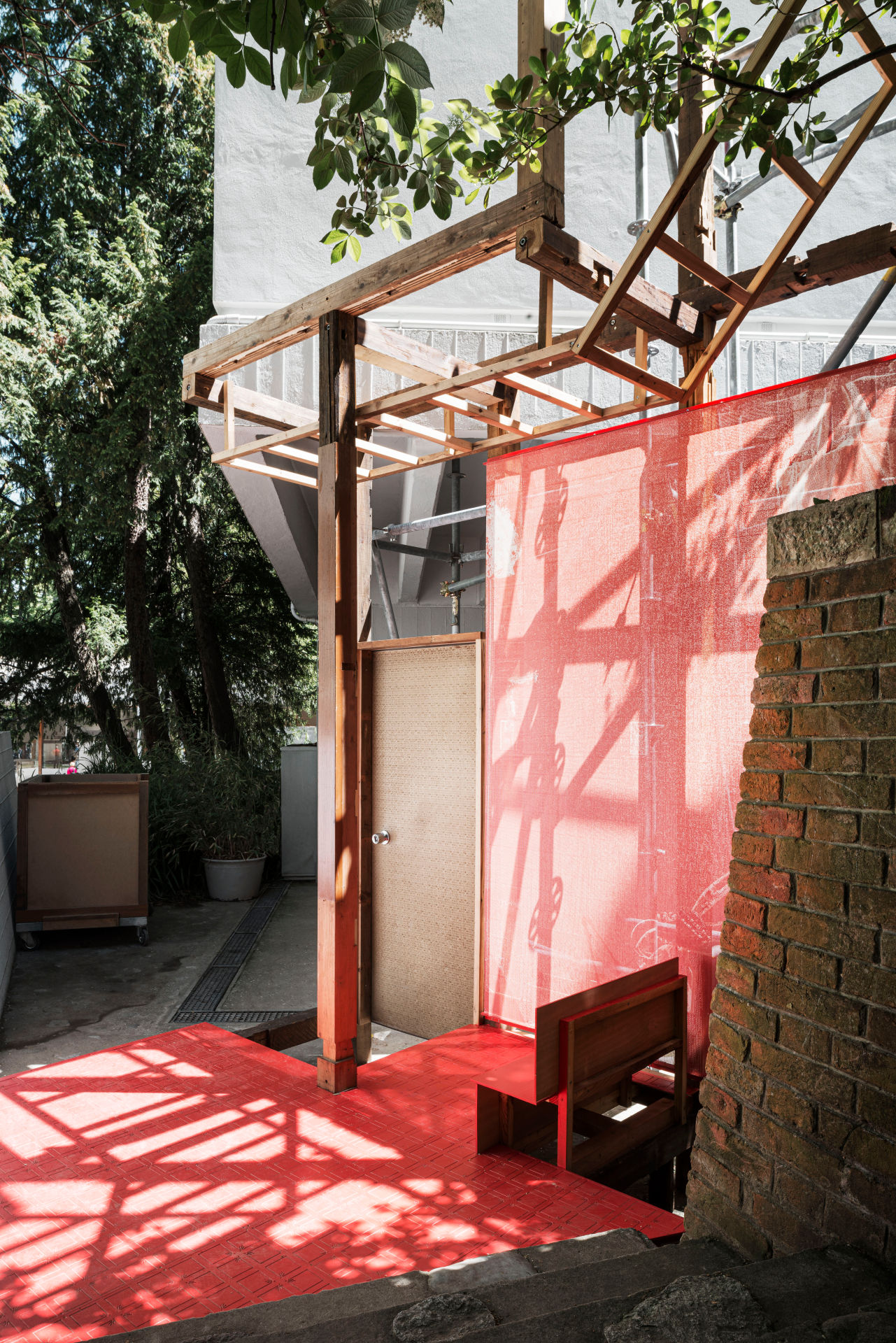 Installation Design : SUNAKI Inc.<br/>Photo : Alberto Dtrada