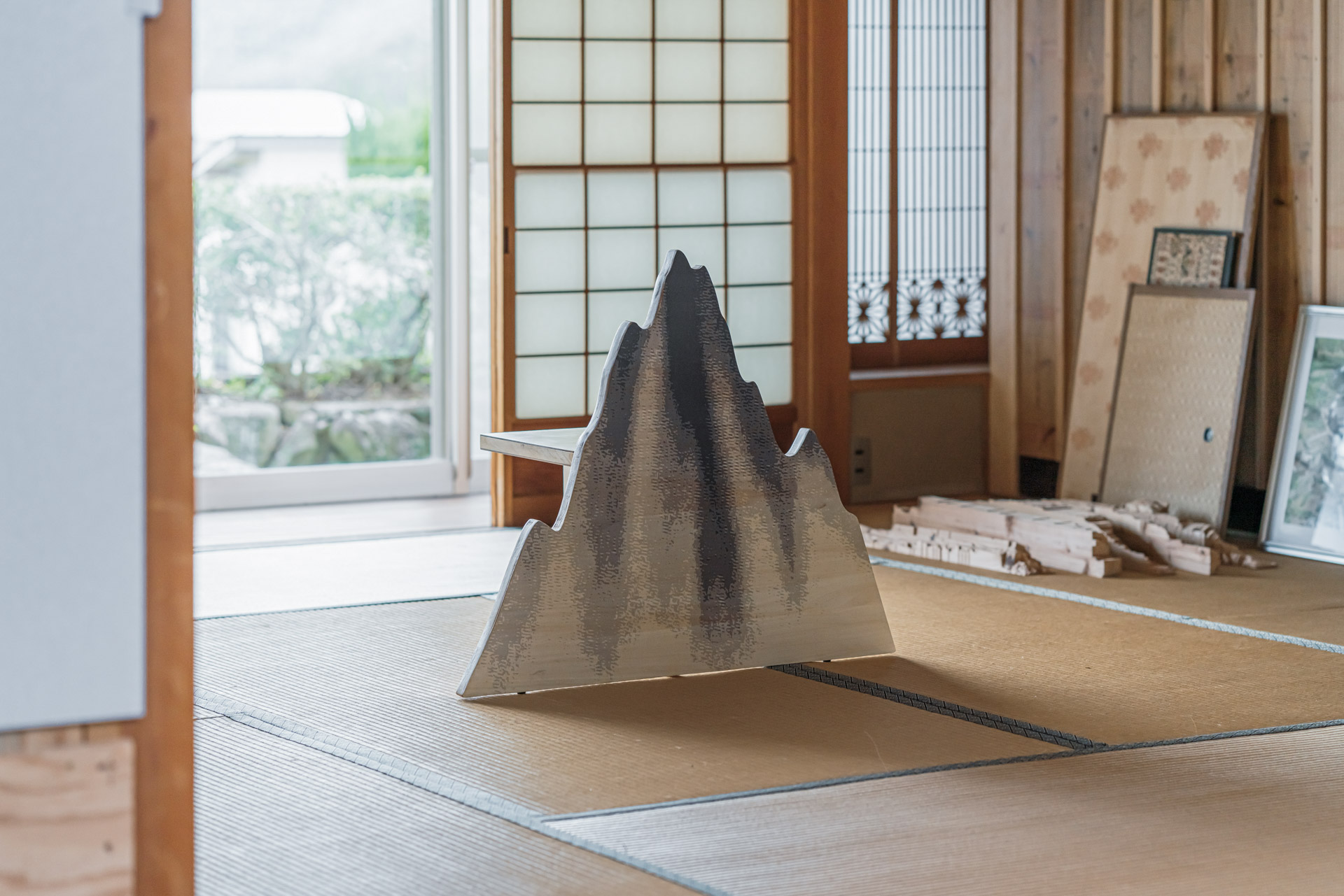 YAMA Stool : SUNAKI + MONOYA<br/>Photo : Kaori Yamane